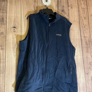 Columbia Men's Dark Blue Fleece Vest